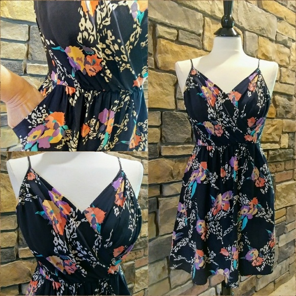 Yumi Kim Dresses & Skirts - Yumi Kim 100% Silk Navy Floral Dress